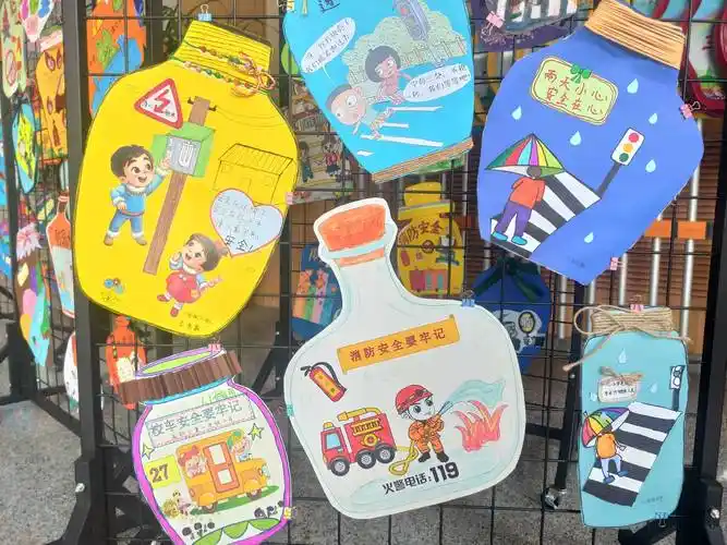 我为校园安全许愿望——高新区第二实验小学开展绘画比赛活动