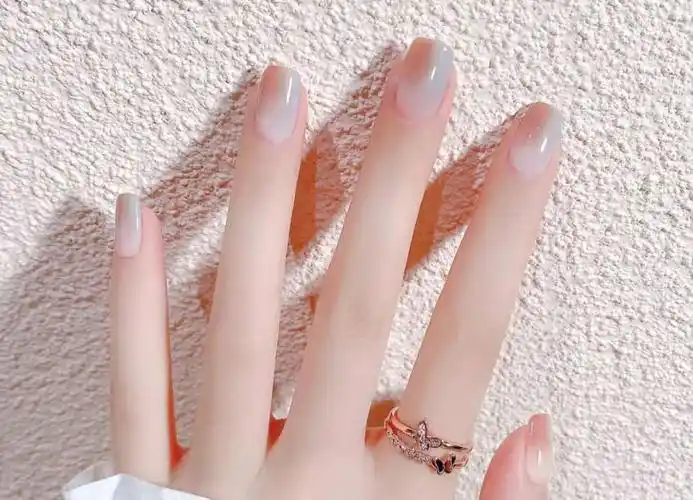 2021最新款式温柔绝美双色渐变美甲 【图】