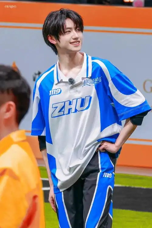 tf家族运动会##登陆日一公导师官宣##朱志鑫 宙草##朱志鑫[超话]