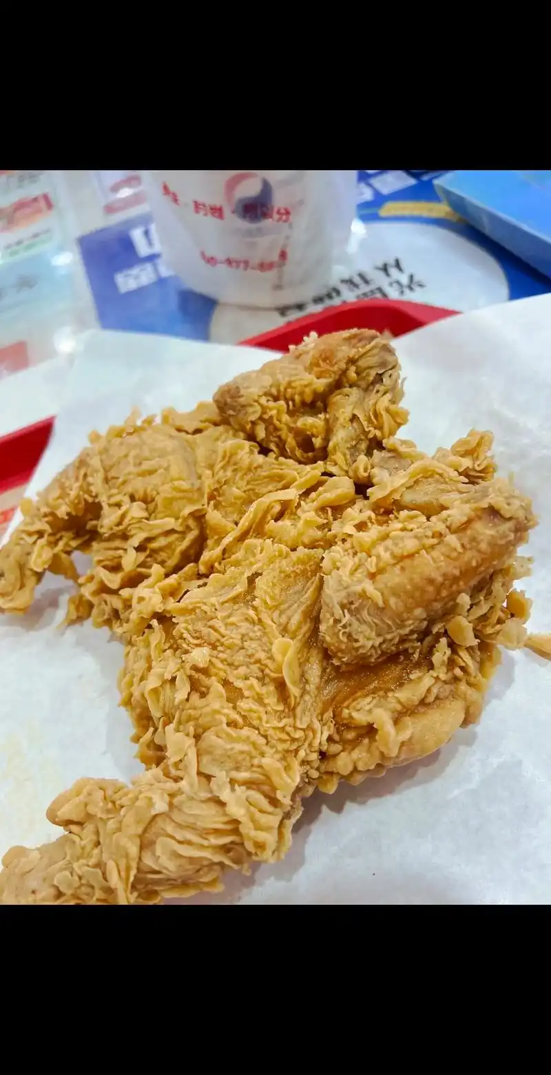 周末愉快我在麦华客等你哦#汉堡炸鸡 #抖音美食推荐官 #同城 - 抖音