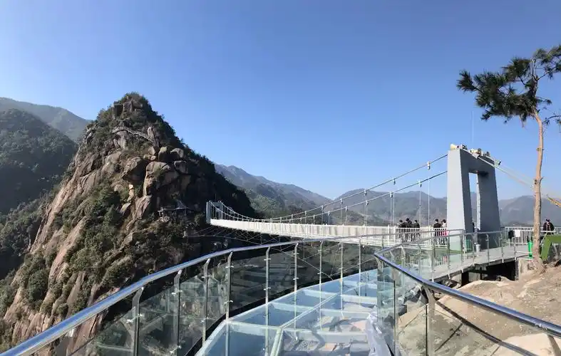 缙云蛟龙谷玻璃栈道