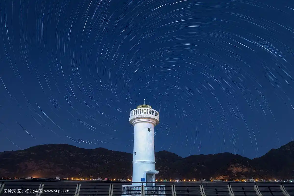 七都灯塔夜景