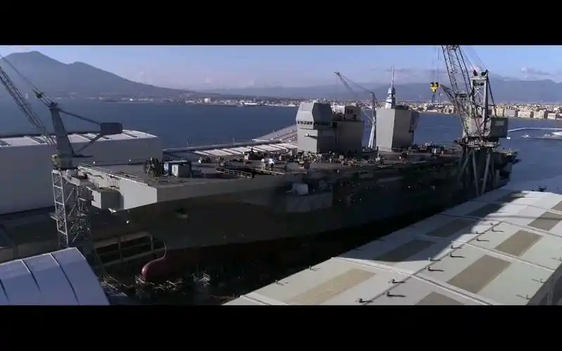 【军事】意大利海军"的里雅斯特"号两栖攻击舰