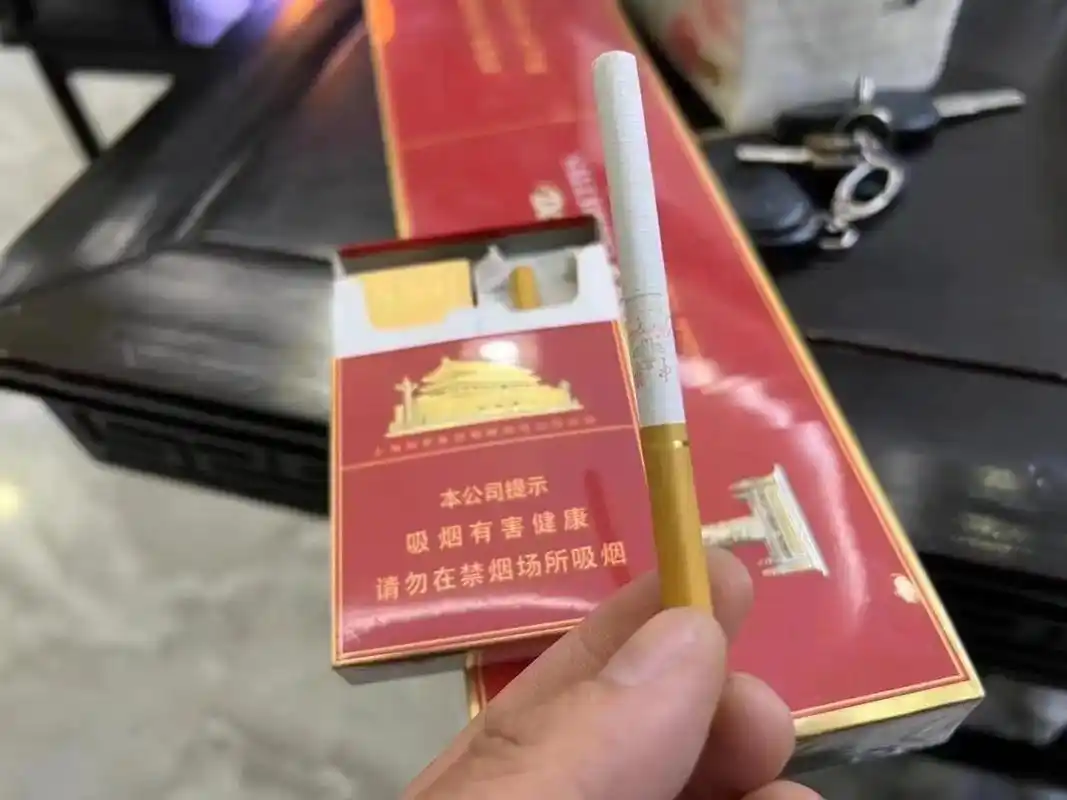 快来涨知识吧,中华双中支是因为采用了双胞胎烟设计,双腔独立包 - 抖