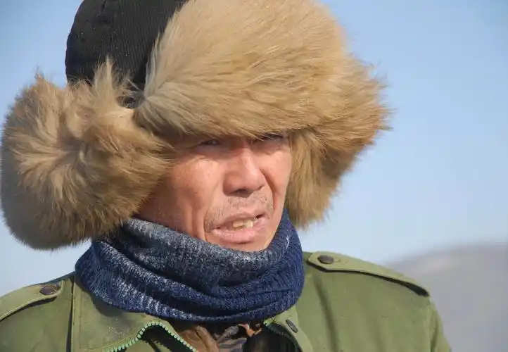 张克非: 白山黑水的子民 写美篇作者的话: 北方冬天 嘎嘎地冷狗皮帽子