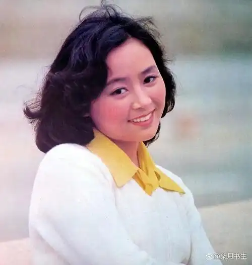 因《庐山恋》爆红,为事业"弃"夫出国,64岁张瑜离婚33年仍单身