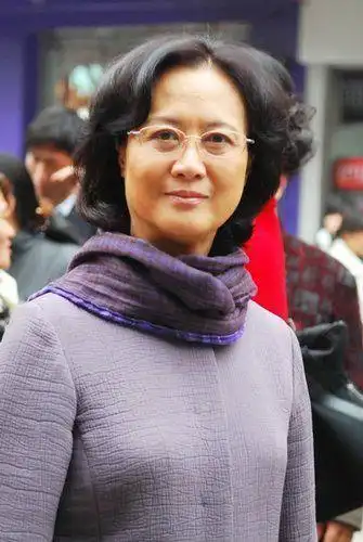 演员柏青母亲柏寒葬礼, 死因心酸捐献遗体, 黄海波痛哭,黄磊悼念