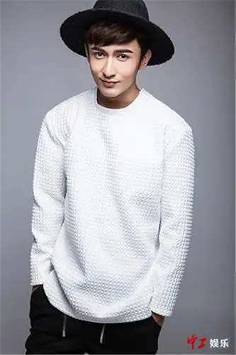 米热美人为馅首演神秘杀手戏路多变引网友期待