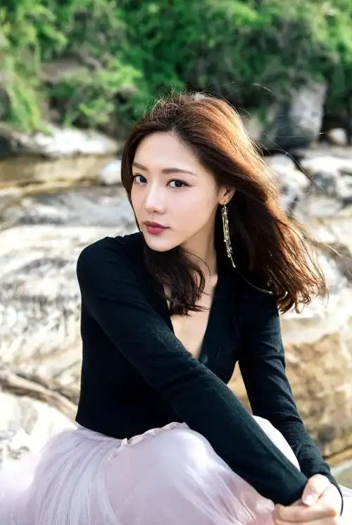 邓家佳本站是提供个人知识管理的网络存储空间,所有内容均由用户发布