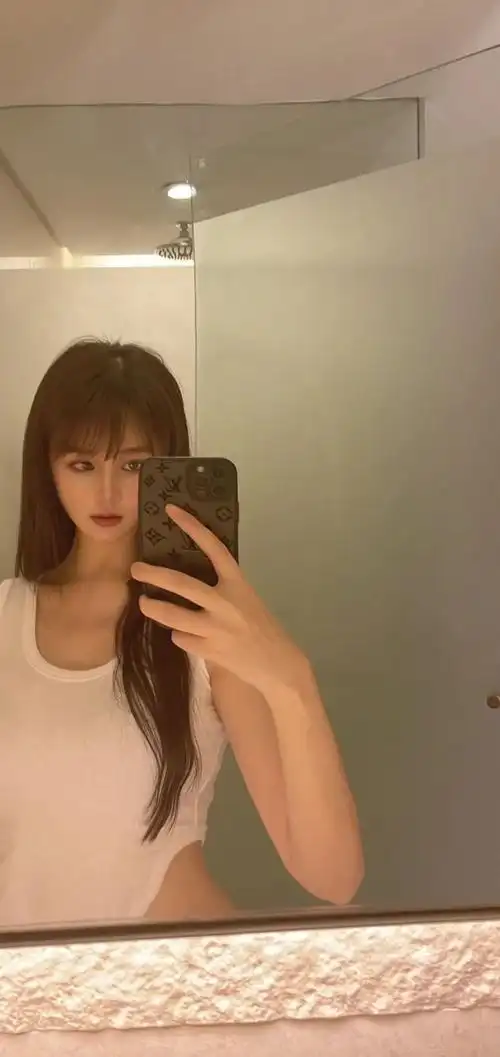 女神邱意浓的自拍