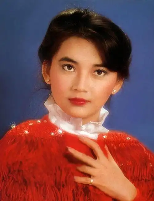 那些年的胡慧中,罕见生活老照片,无数影迷心中的霸王花