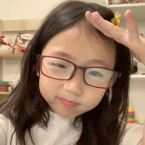 刷抖音刷到徐美翻小朋友的自拍感叹网感原来也可以是天生的!