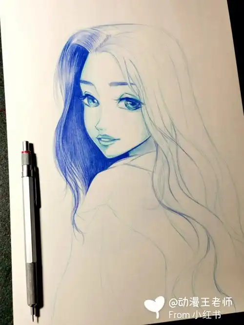 日常手绘自动彩铅少女头像
