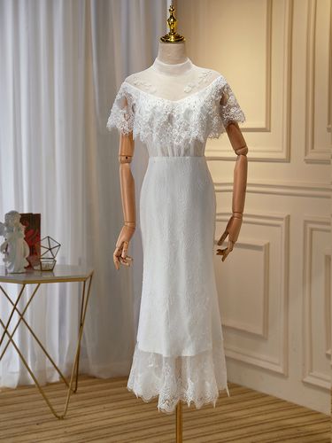 新款复古婚纱照拍摄服装简约中长款轻婚纱古典蕾丝旅拍小个子礼服