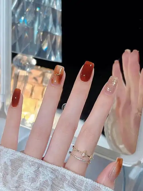 焦糖琥珀晕染气质美甲82氛围感拉满