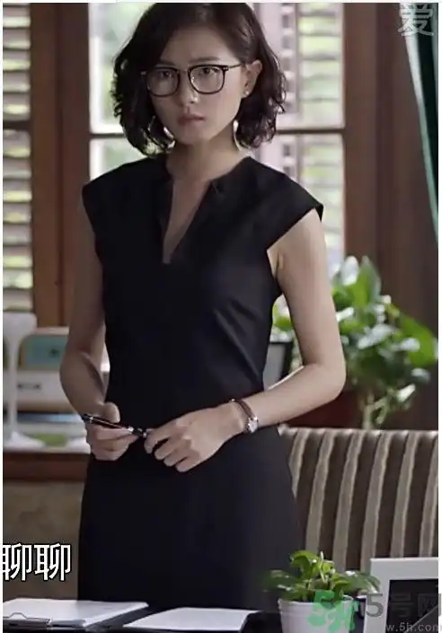 好先生徐丽的衣服什么牌子?好先生徐丽的小黑裙什么牌子?