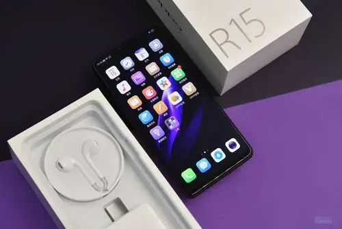 oppo r15星空紫:深邃神秘 渐变魅力