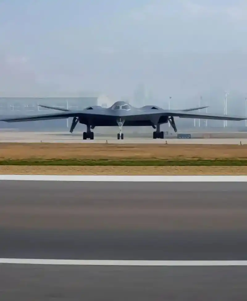 一觉醒来,轰20亮相了?这颜值还真不错!