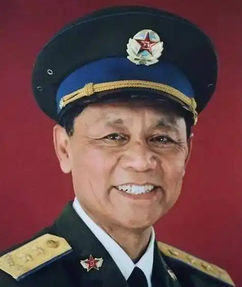 兰州军区空军司令员马占民路途遭遇黑道挑衅,将军说:你们挺猖狂_飞行