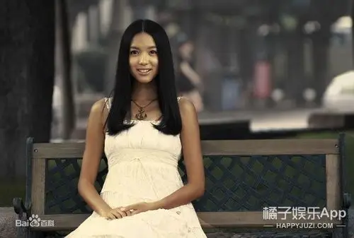 还记得《北京欢迎你》里的张梓琳吗?她现在长这样