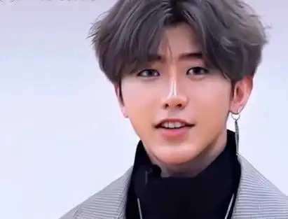 布洛芬蔡徐坤_蔡徐坤 花_蔡徐坤芬兰 - 抖音