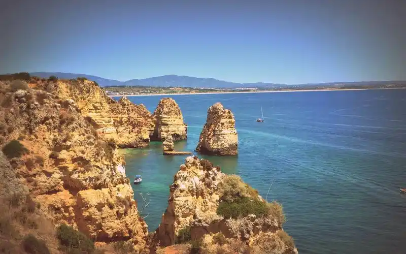 岩石,海洋,船只 1242x2688 iphone 11 pro/xs max 壁纸,图片,背景