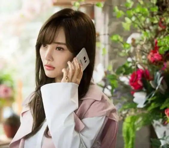 李小璐新剧未播先火,出演"毒舌女作家",搭档男主是他?