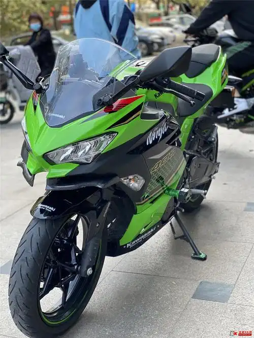 现货出售川崎忍者400一台