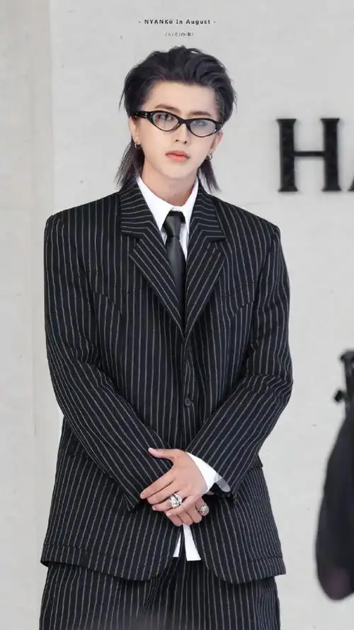 蔡徐坤 in gentle monster 🕶️