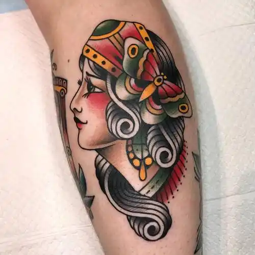 小臂oldschool美女蝴蝶纹身图案