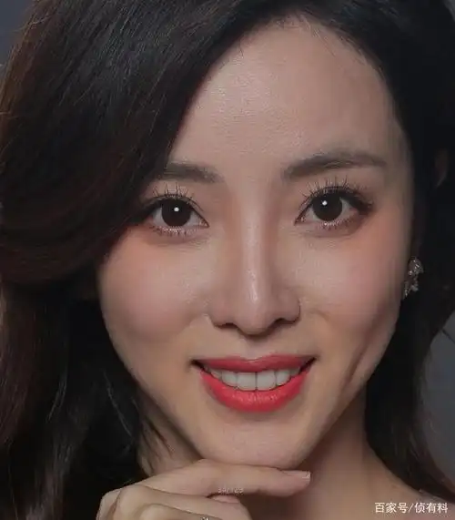 独家首发:主持人李思思多款造型定妆原图,绝对高清,绝对清秀.