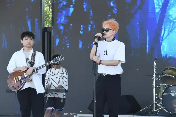 首届大学生音乐节激情开麦