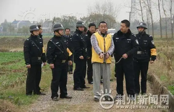 变态色魔强奸7人杀死3人警方用指纹将其擒获