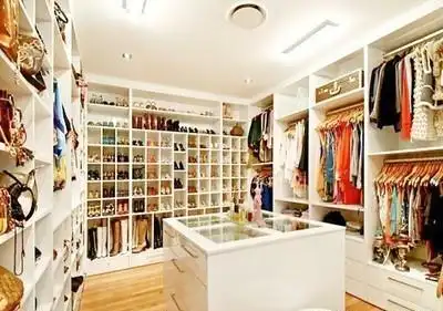 陈妍希豪华衣帽间晒幸福网友比不上范冰冰更比不上郭敬明