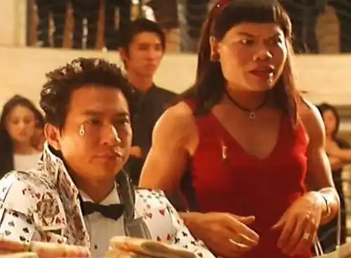 62岁八两金力挺周星驰 曾破产如今身家过亿