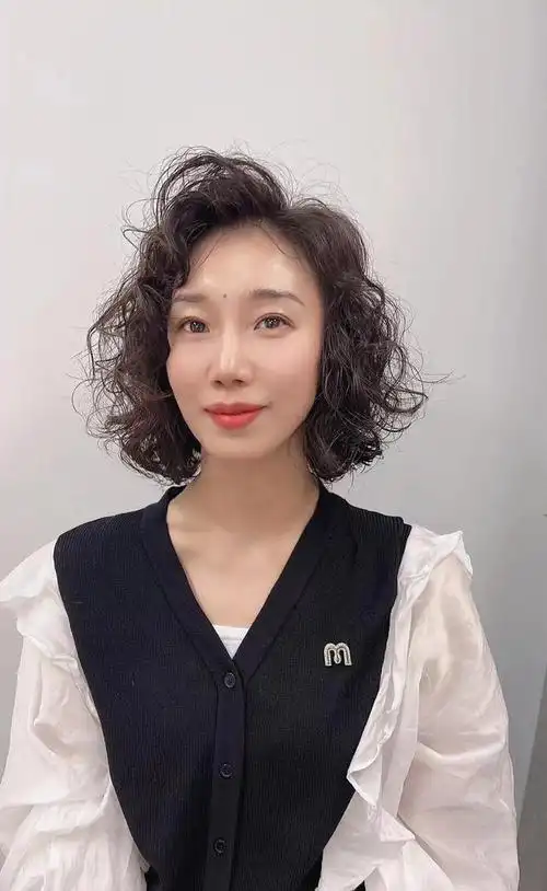 告诉你怎样才能跟上时尚潮流|短发|挑染|微卷|卷发|波波头_网易订阅