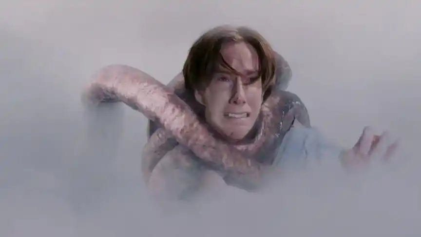 混剪迷雾:大雾中出现异度空间的怪物,被困在超市的人群惶恐不安