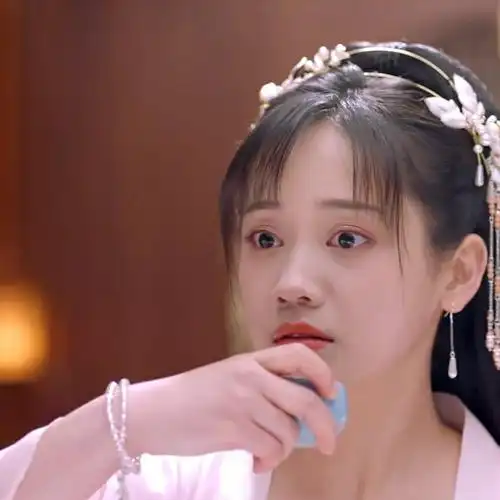 郑湫泓 饰林洛景