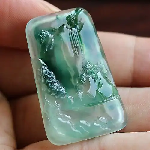 天然a货翡翠,冰种飘花意境山水牌吊坠重5.93克