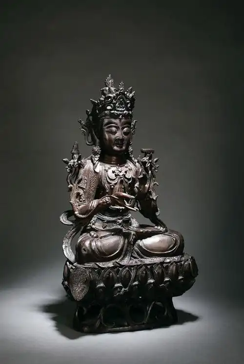 9556 明 铜莲座文殊菩萨坐像