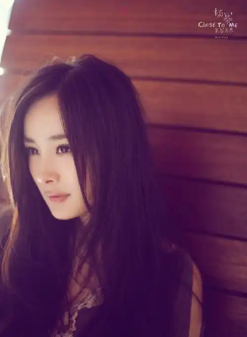 杨幂超话#杨幂比心自拍#520告白日团想看看今天胖胖们都和谁表白了?