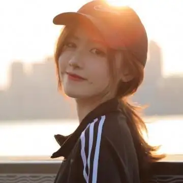 给人一种阳光的和服温婉少女头像