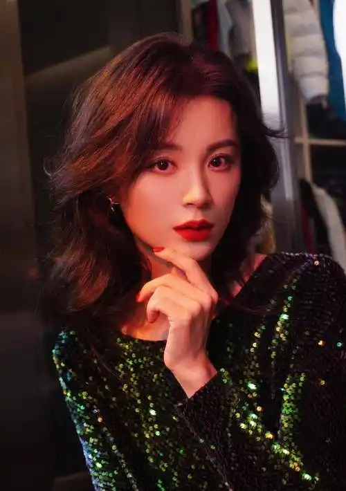 毛林林饰演的谭雅智商在线,果断离婚,可男方的设定也太无脑了吧_剧中