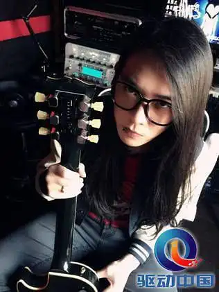 郁乐队张瑞欣,颜王哦!纯爷们,哈哈!