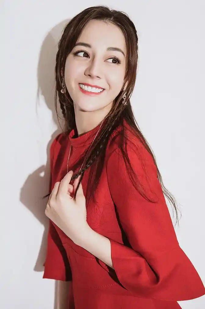 娱乐圈新疆美女演员迪丽热巴