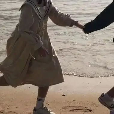 ins高级质感真人不露脸情侣头像 低调有意境的二人专用微信情头_情侣