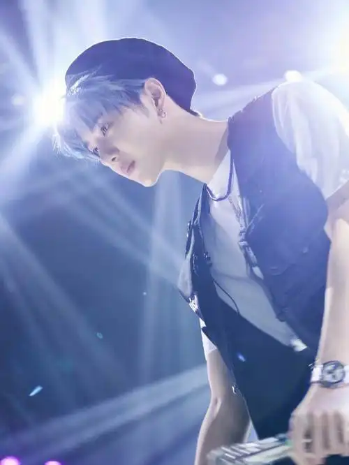 酷盖王一博#王一博  #向全世界安利王一博  #王一博壁纸