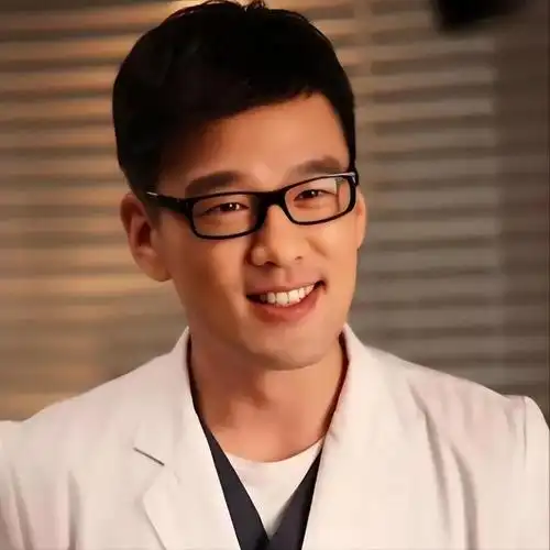 回顾王耀庆妻子郭晏青相识于小学4年级婚后生两子幸福美满