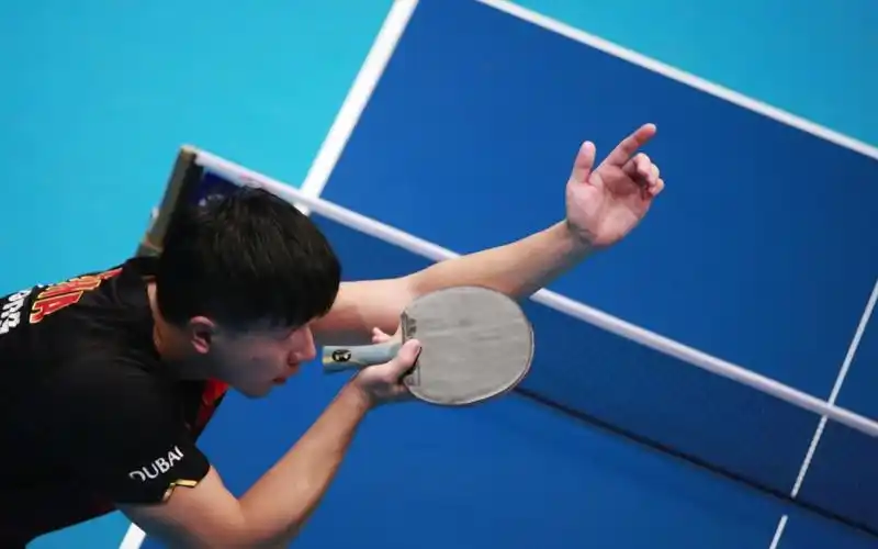 打乒乓球你的握拍对吗世界冠军教你握直拍