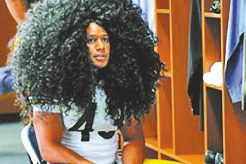 世界上最贵的发型10年未理的爆炸头商家投保100万美金